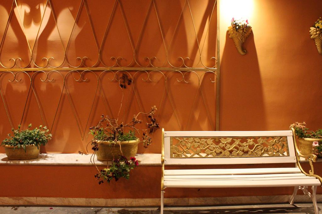Mouse Island Aparthotel Perama  Bagian luar foto